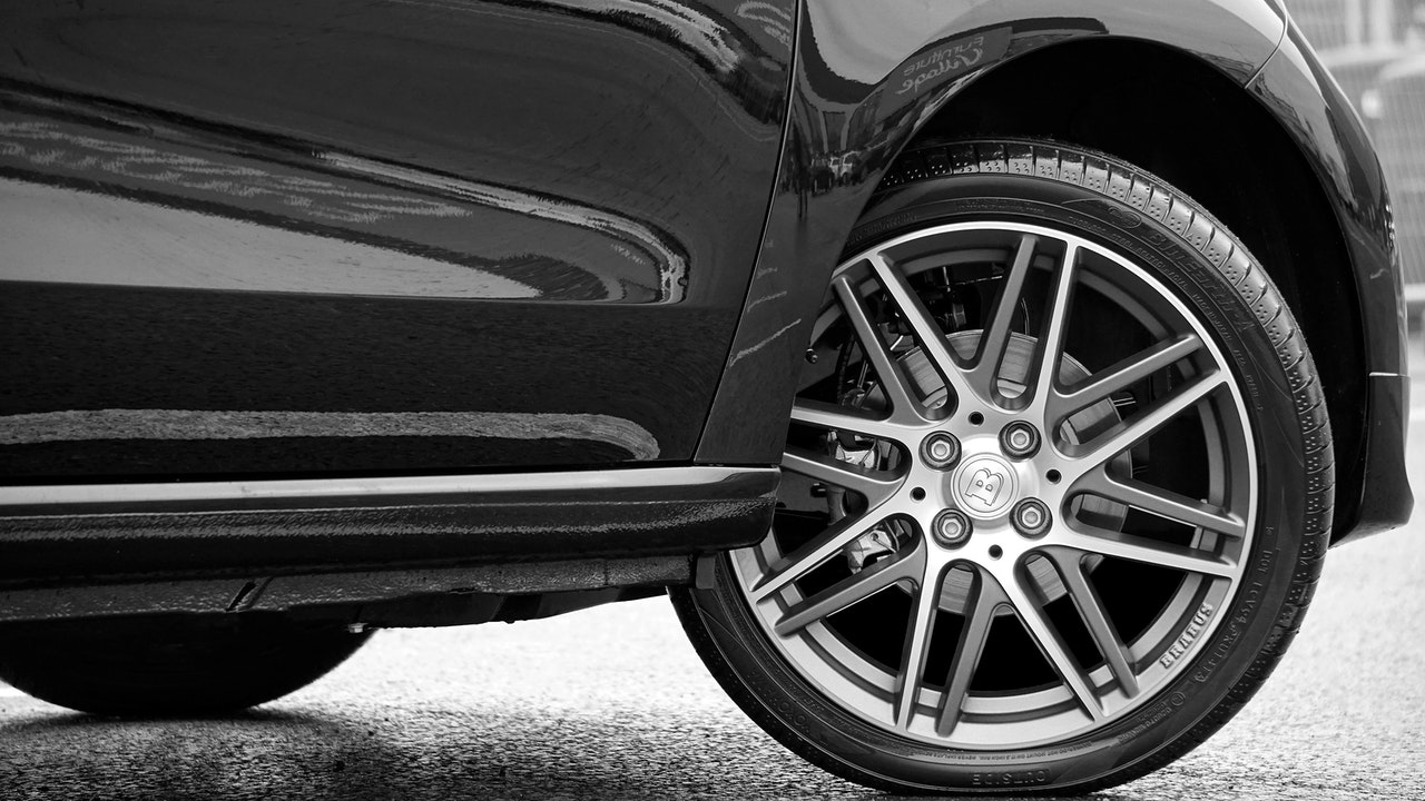 choose-the-right-tyres-for-your-car-hp-automotive