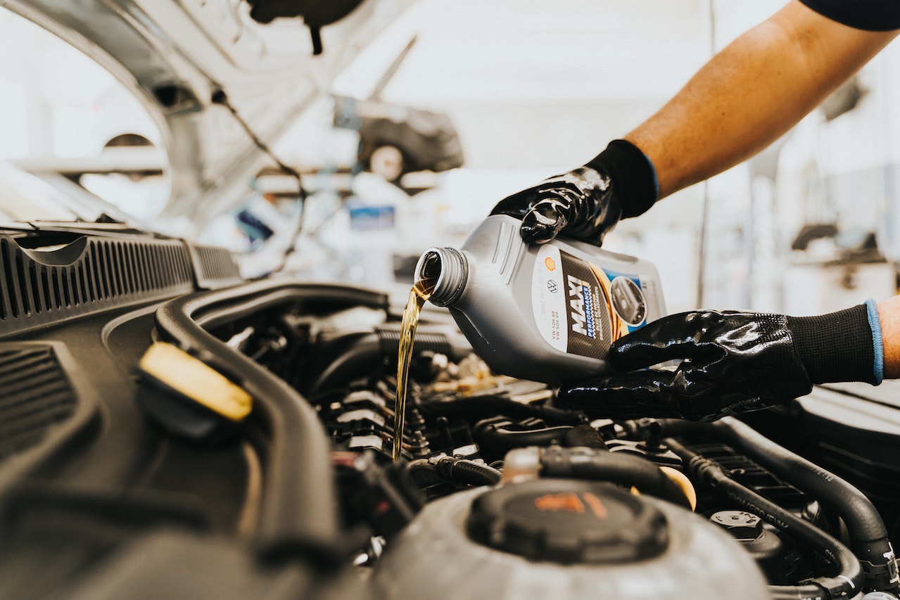 All The Facts That You Need to Know About Synthetic Oils article image by HP Automotive